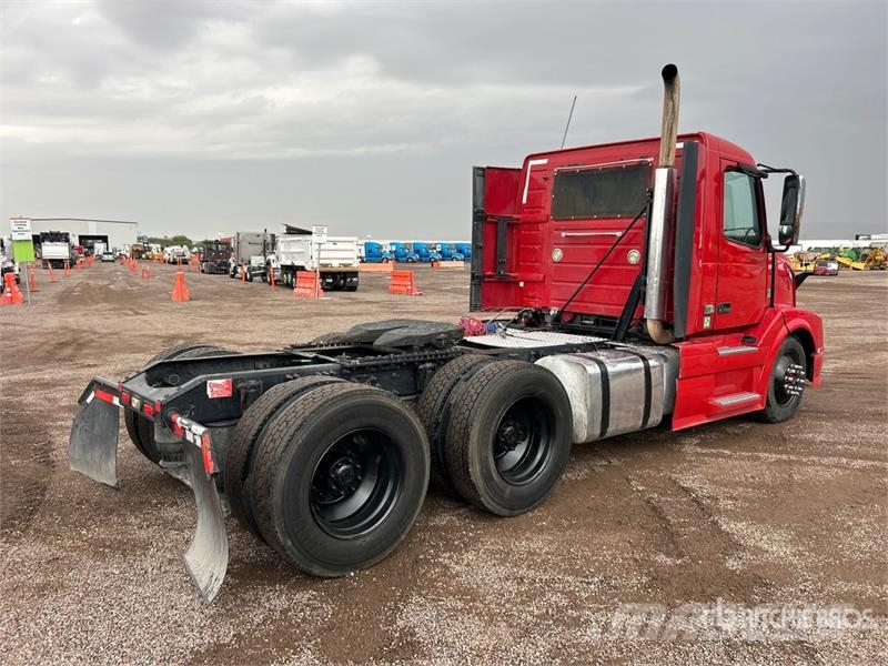 Volvo VNL Sattelzugmaschinen