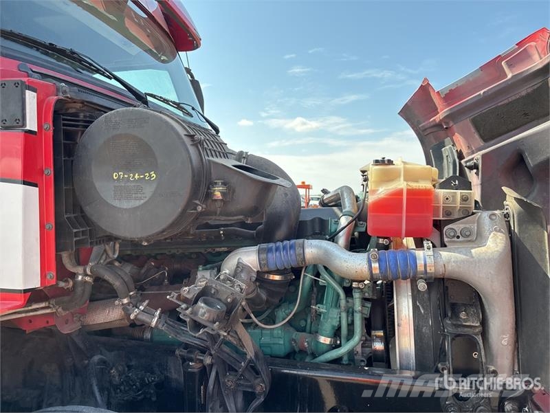Volvo VNL Vilcēji