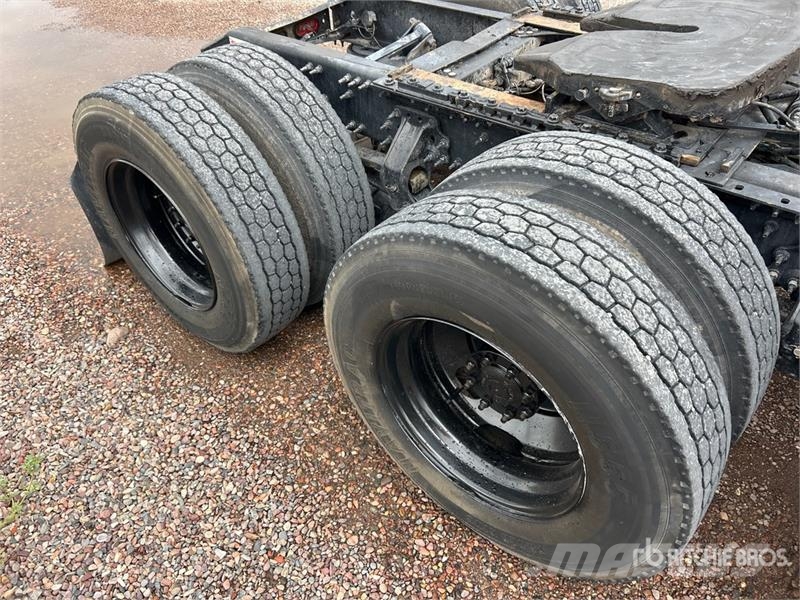 Volvo VNL Sattelzugmaschinen