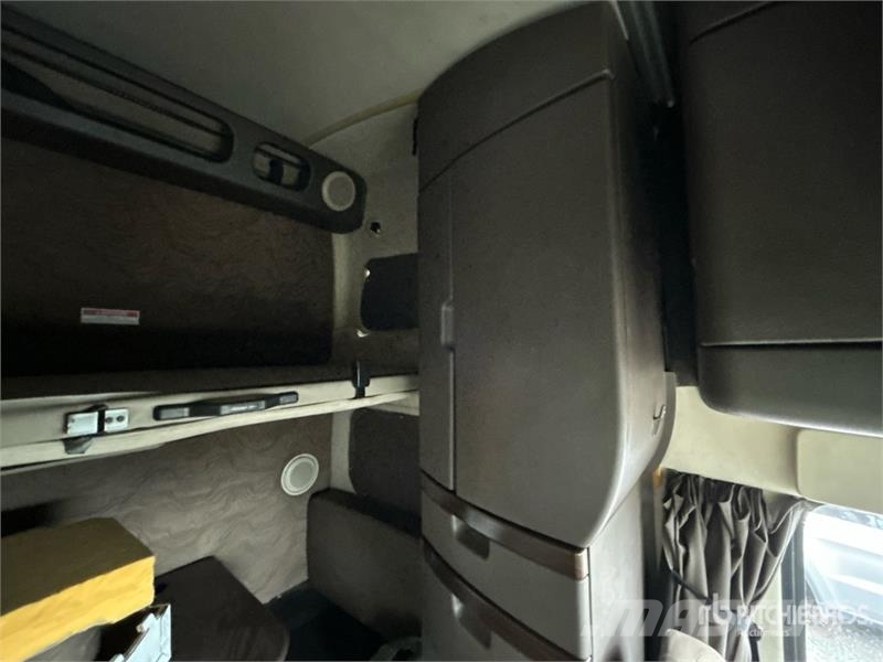 Volvo VNL 牵引车