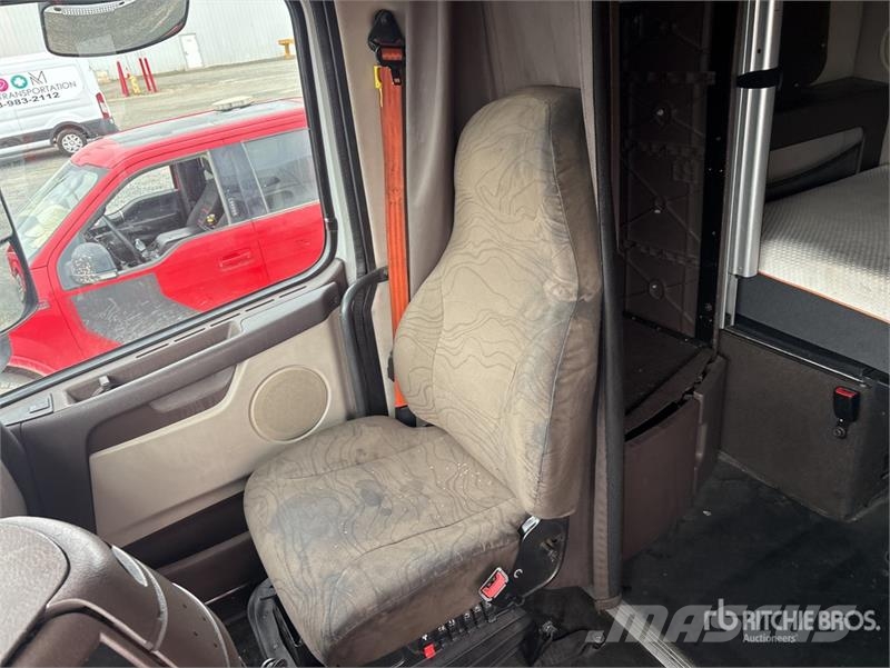 Volvo VNL 牵引车