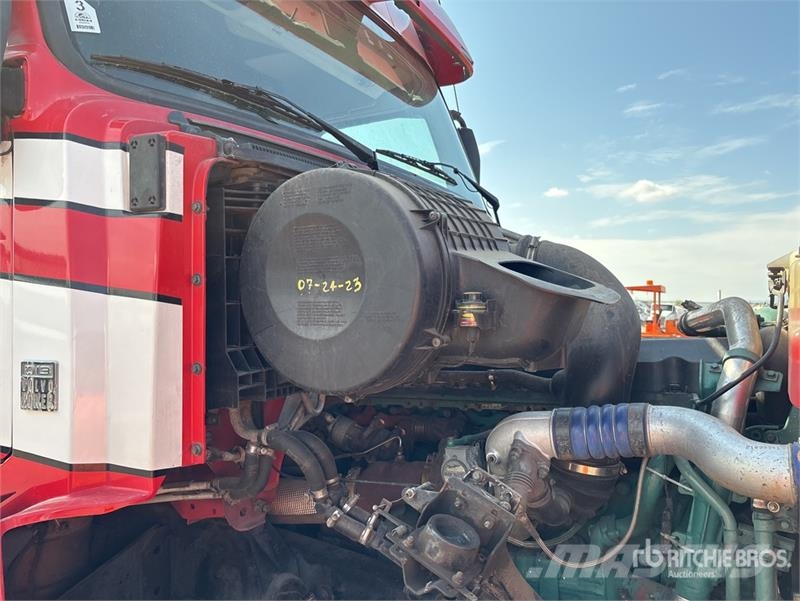 Volvo VNL Vilcēji