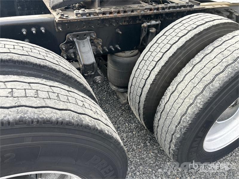 Volvo VNL 牵引车