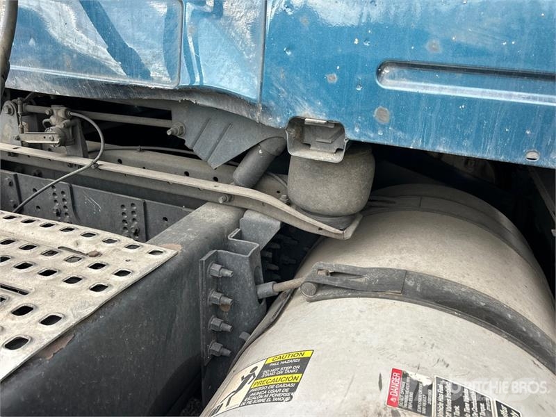 Volvo VNL 牵引车