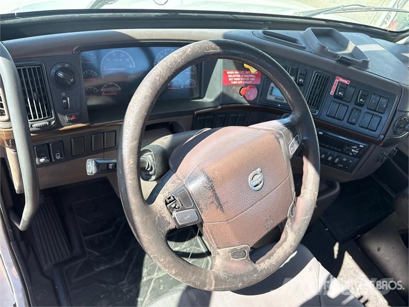 Volvo VNL Vlačilci