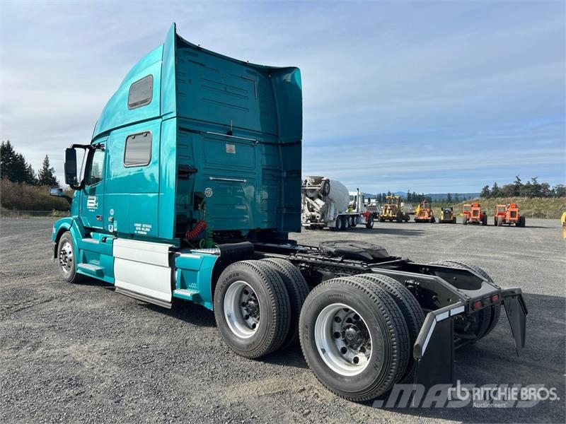 Volvo VNL Vilcēji