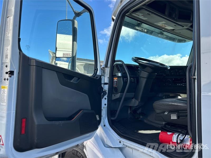 Volvo VNL Trekkers
