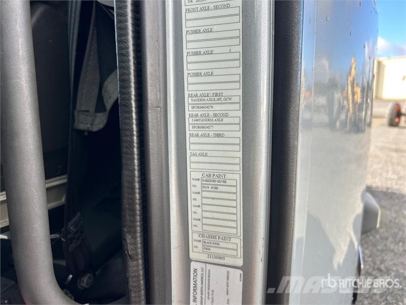 Volvo VNL وحدات الجر