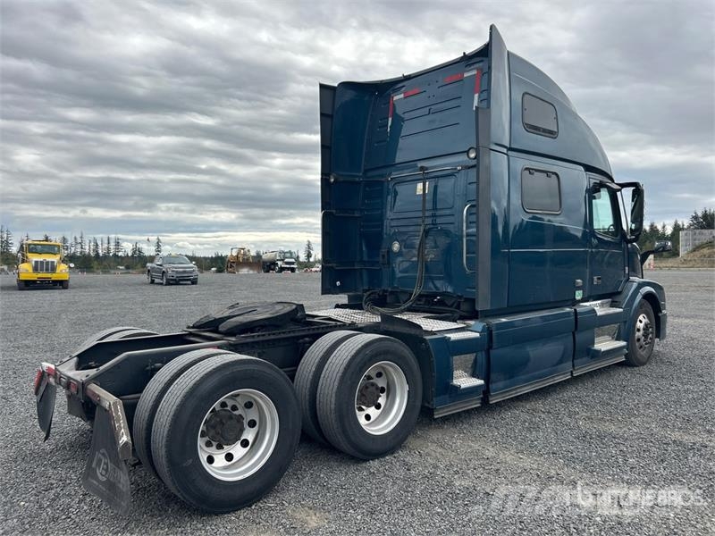 Volvo VNL 牵引车