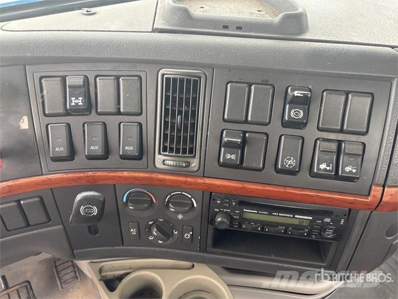 Volvo VNL 트랙터 유닛