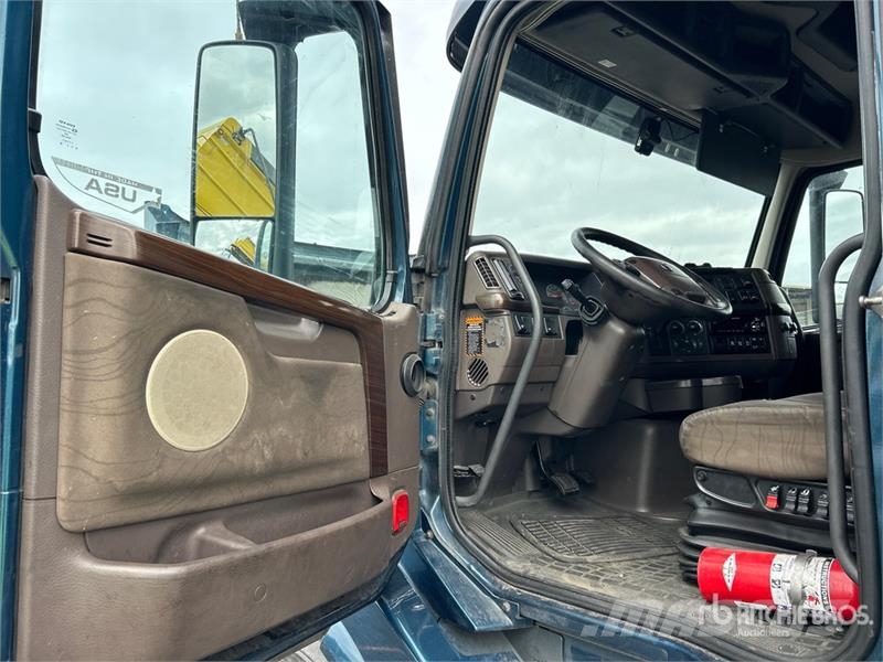 Volvo VNL 牵引车