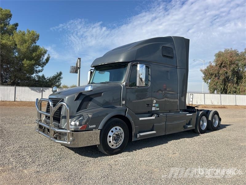 Volvo VNL Tegljači