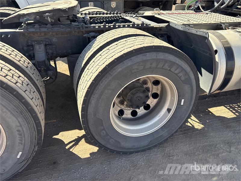 Volvo VNL Vlačilci