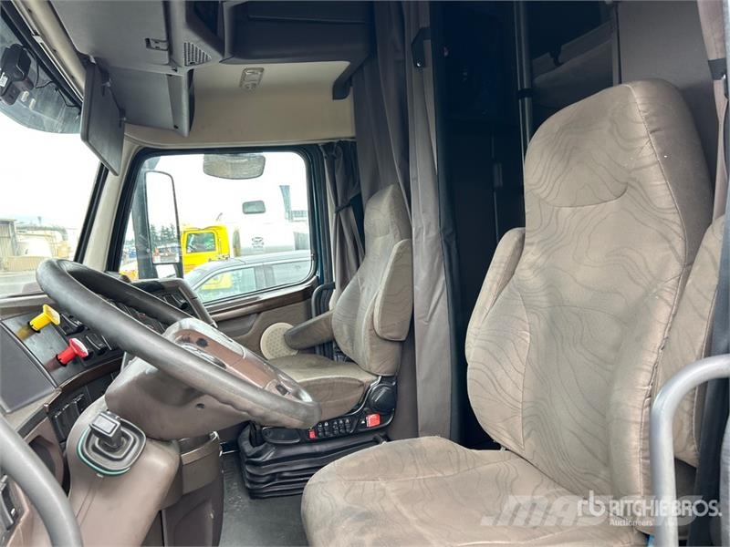 Volvo VNL 牵引车