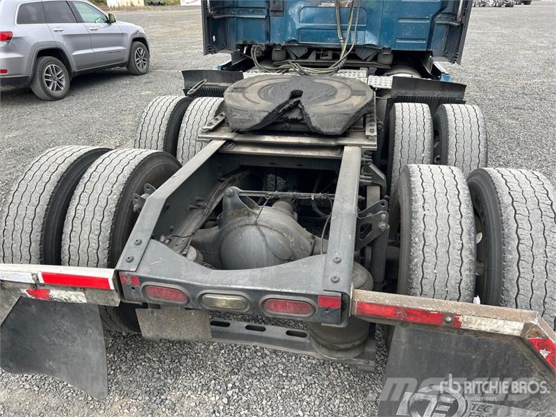 Volvo VNL 牵引车
