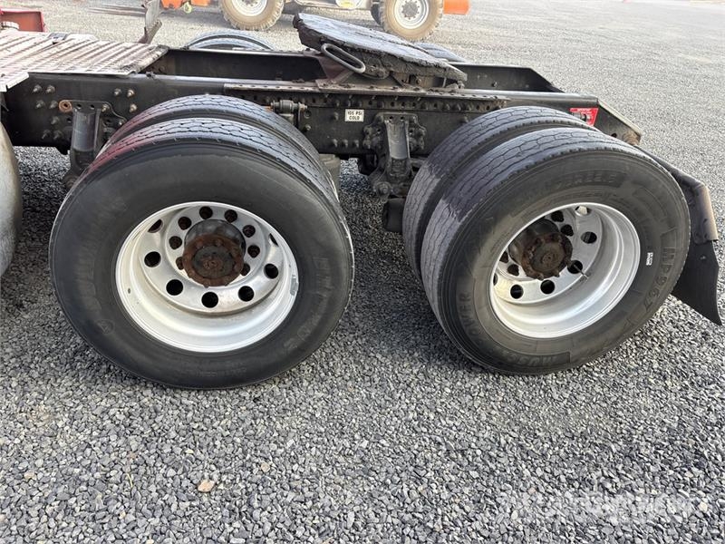 Volvo VNL Trekkers