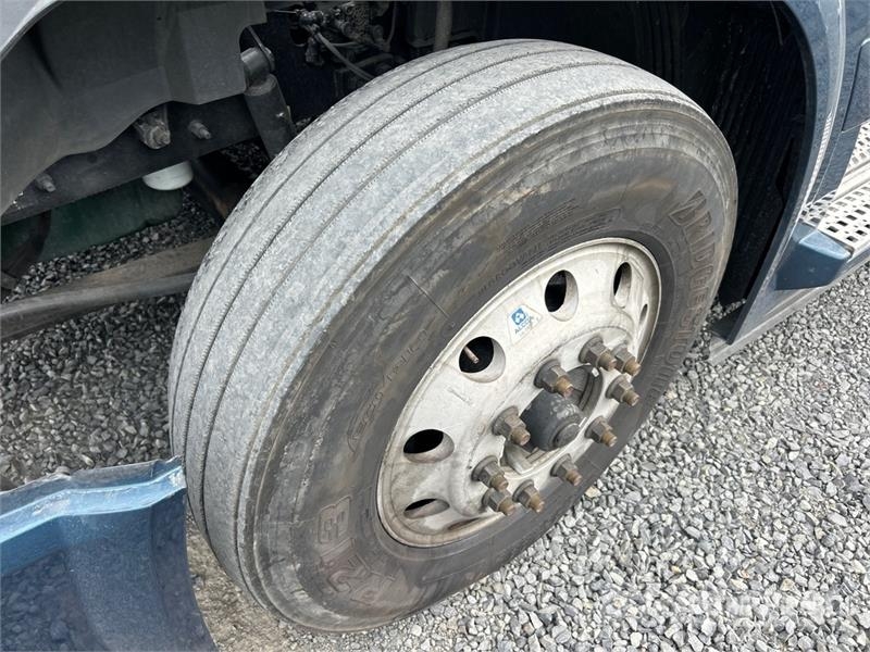Volvo VNL 牵引车