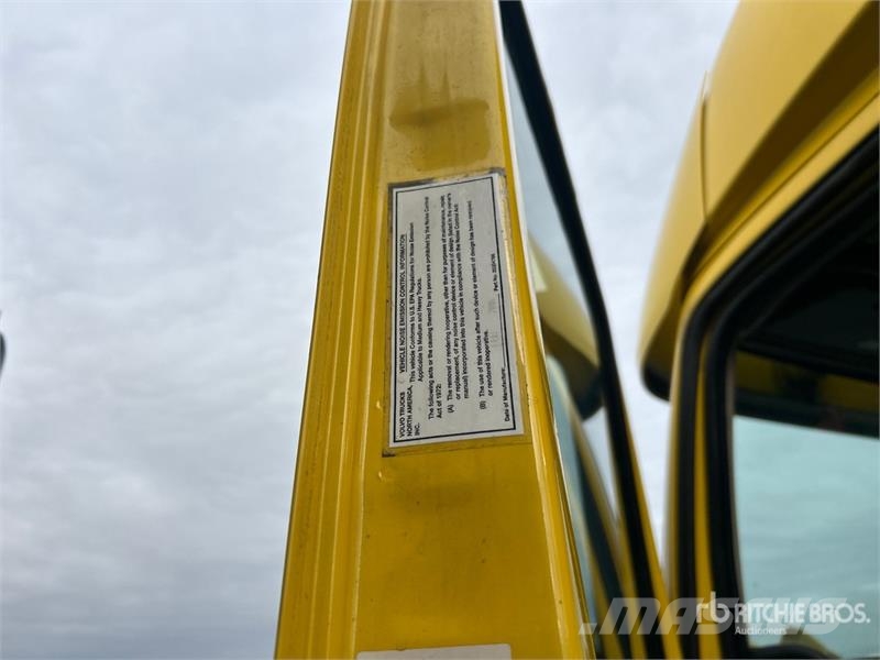 Volvo VNL 牵引车