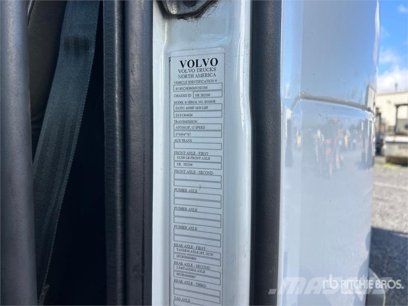 Volvo VNL Trekkers