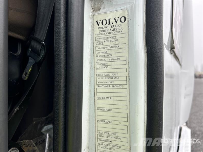 Volvo VNL Vilcēji