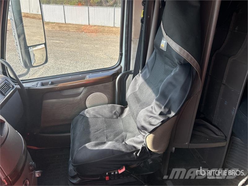 Volvo VNL Tegljači