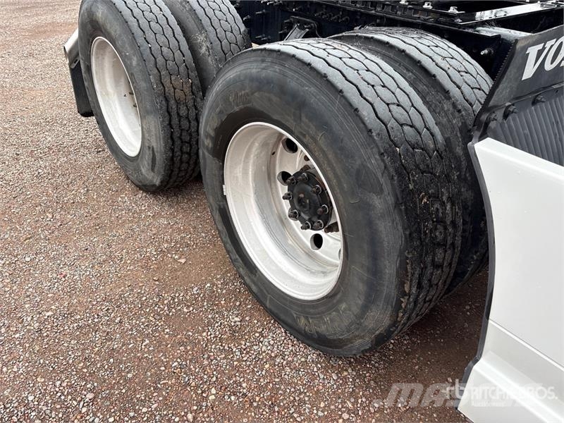 Volvo VNL Trekkers