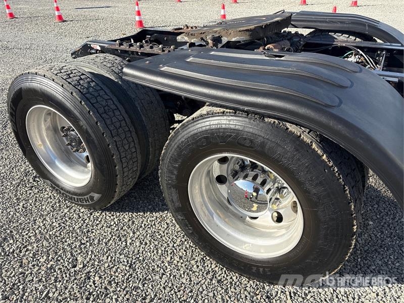 Volvo VNL Vlačilci