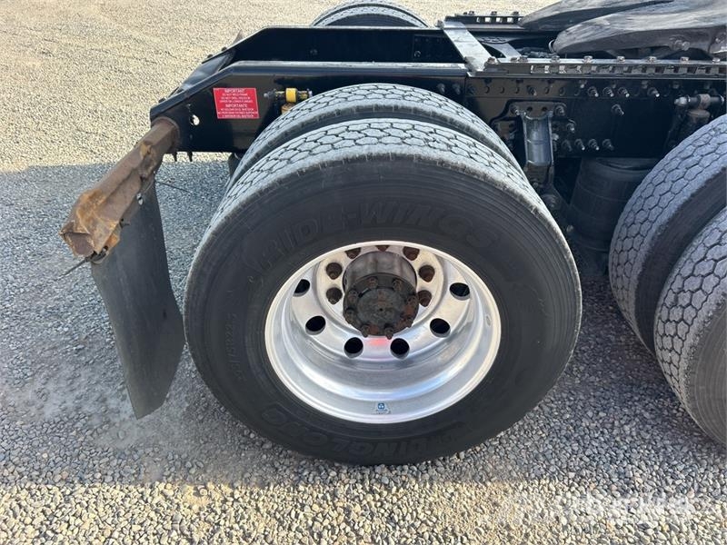 Volvo VNL Tegljači