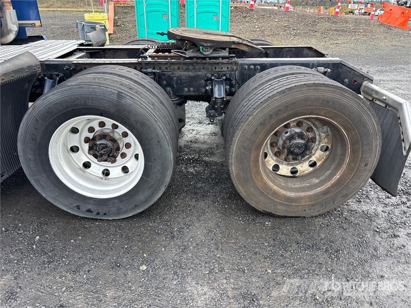 Volvo VNL Vilcēji