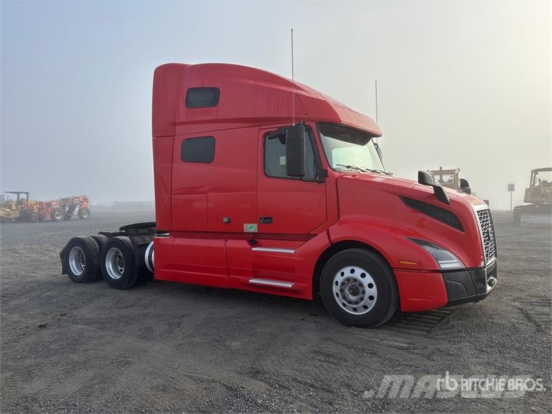 Volvo VNL Trekkers