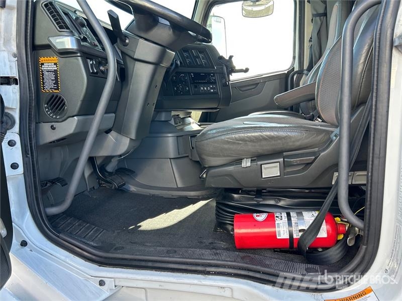 Volvo VNL Trekkers