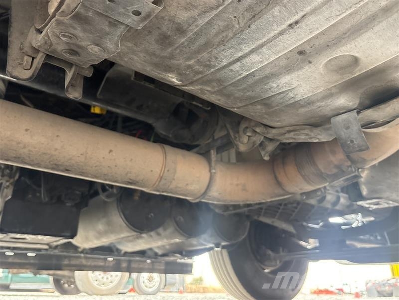 Volvo VNL 牵引车