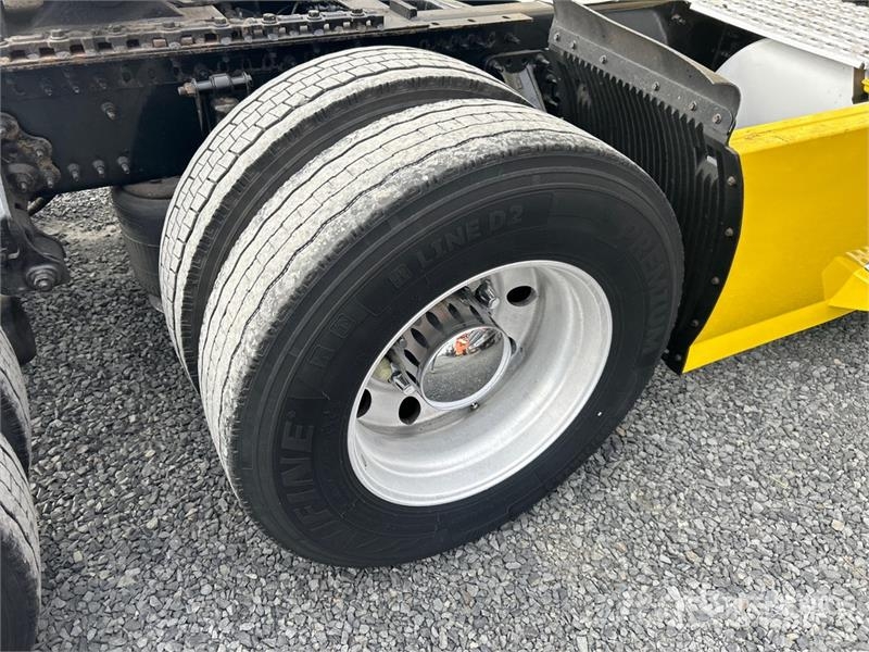 Volvo VNL 牵引车