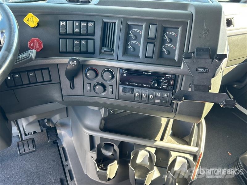 Volvo VNL Trekkers