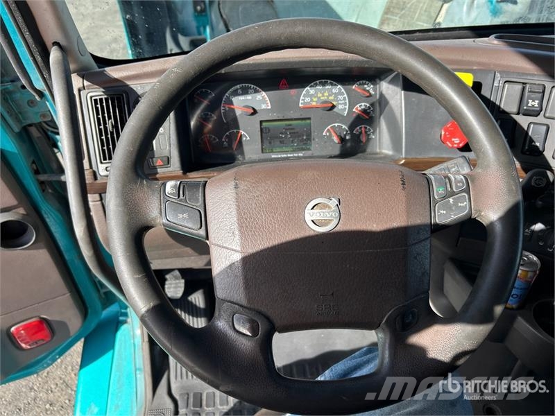 Volvo VNL Vilcēji