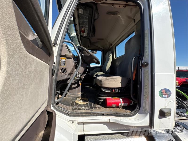Volvo VNL Vlačilci