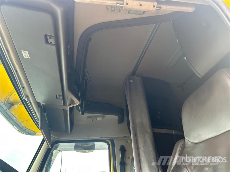 Volvo VNL 牵引车