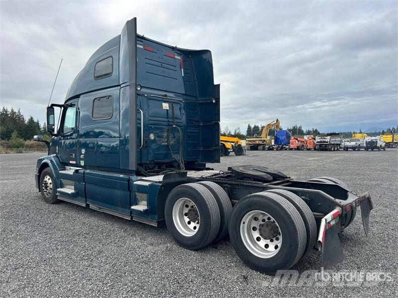 Volvo VNL 牵引车