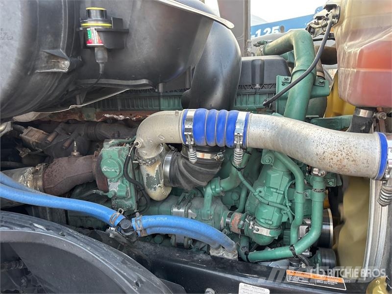 Volvo VNL Trekkers