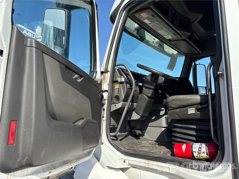 Volvo VNL Vilcēji