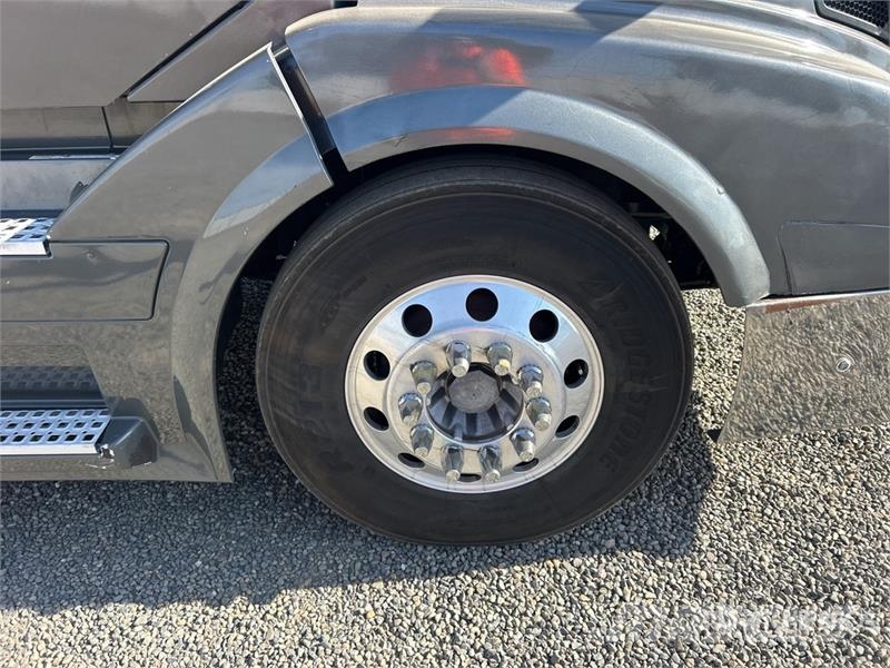 Volvo VNL Tegljači