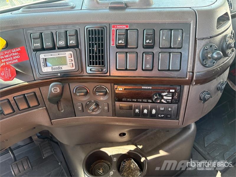 Volvo VNL Vlačilci