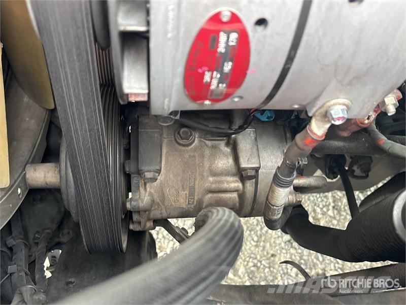 Volvo VNL 牵引车