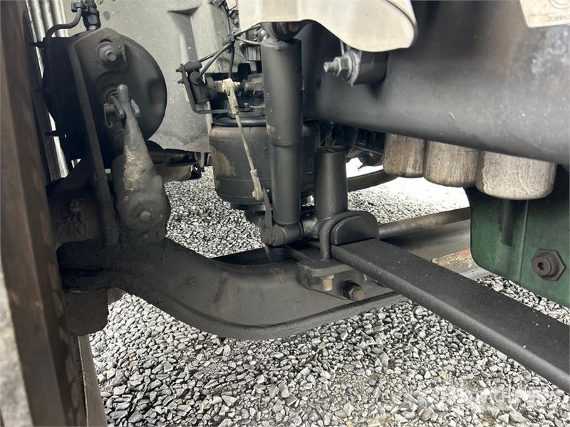 Volvo VNL 牵引车