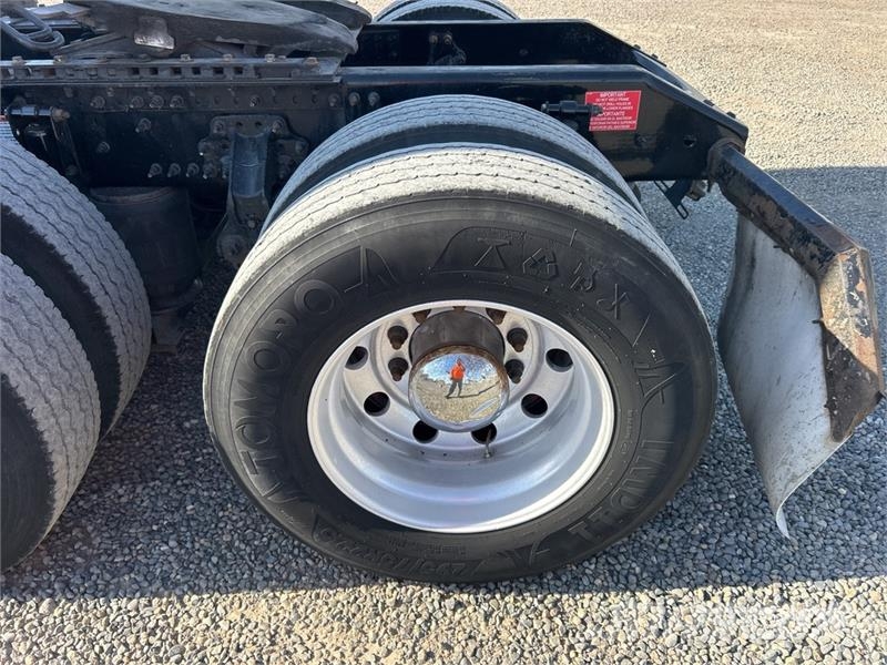 Volvo VNL Tegljači