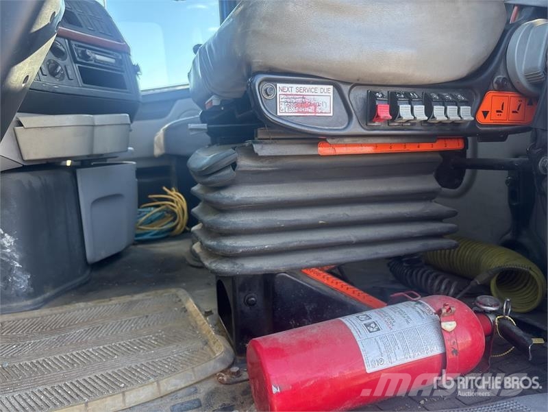 Volvo VNL300 트랙터 유닛