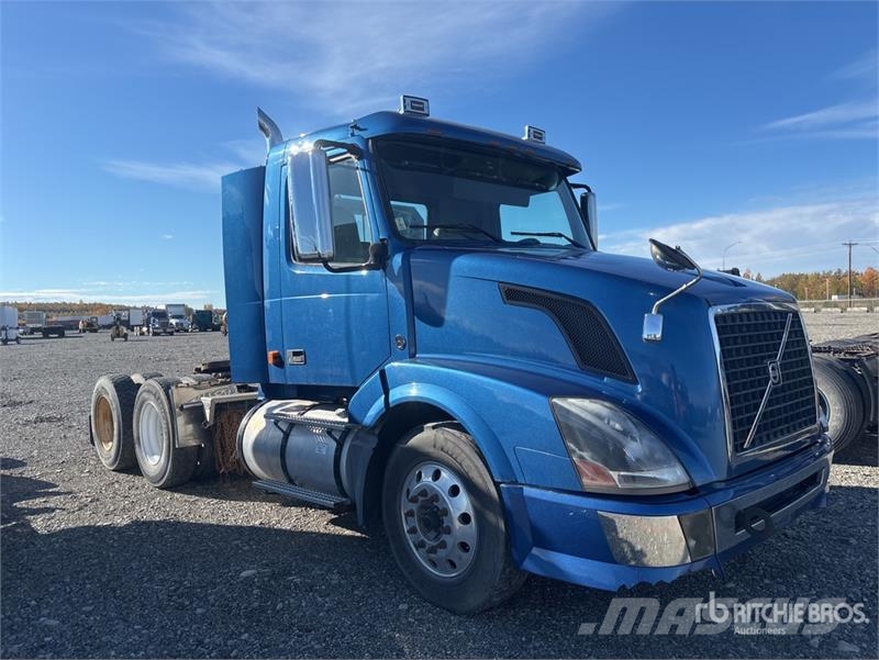 Volvo VNL300 트랙터 유닛