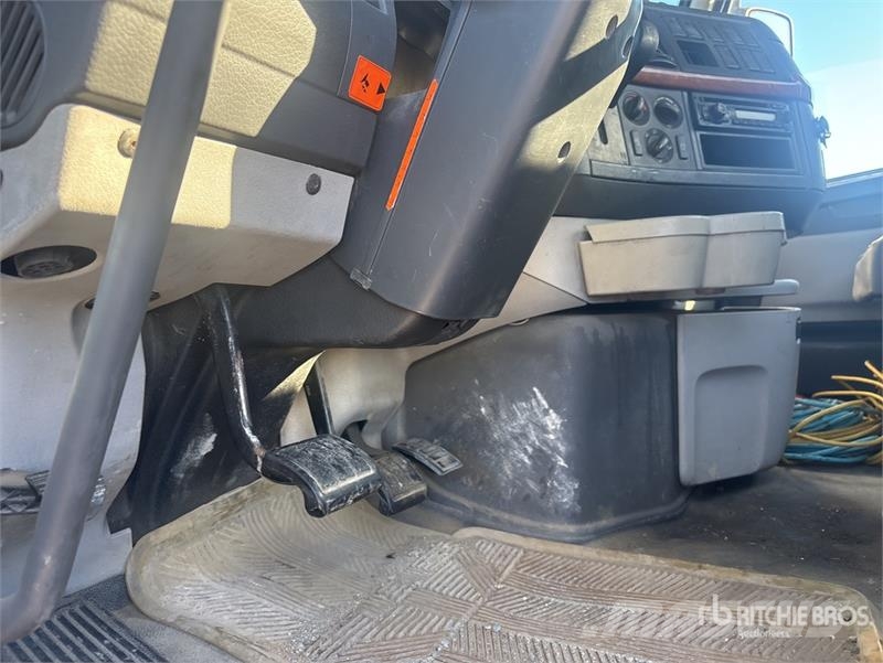 Volvo VNL300 트랙터 유닛