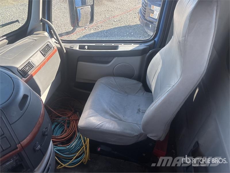 Volvo VNL300 트랙터 유닛