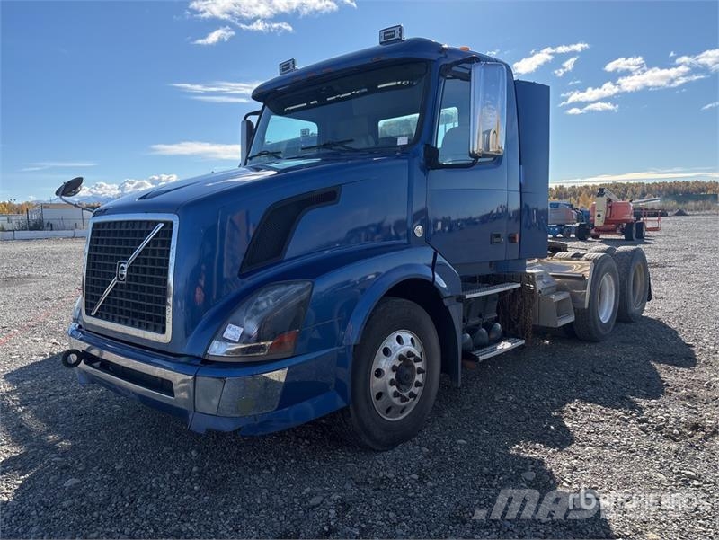 Volvo VNL300 트랙터 유닛